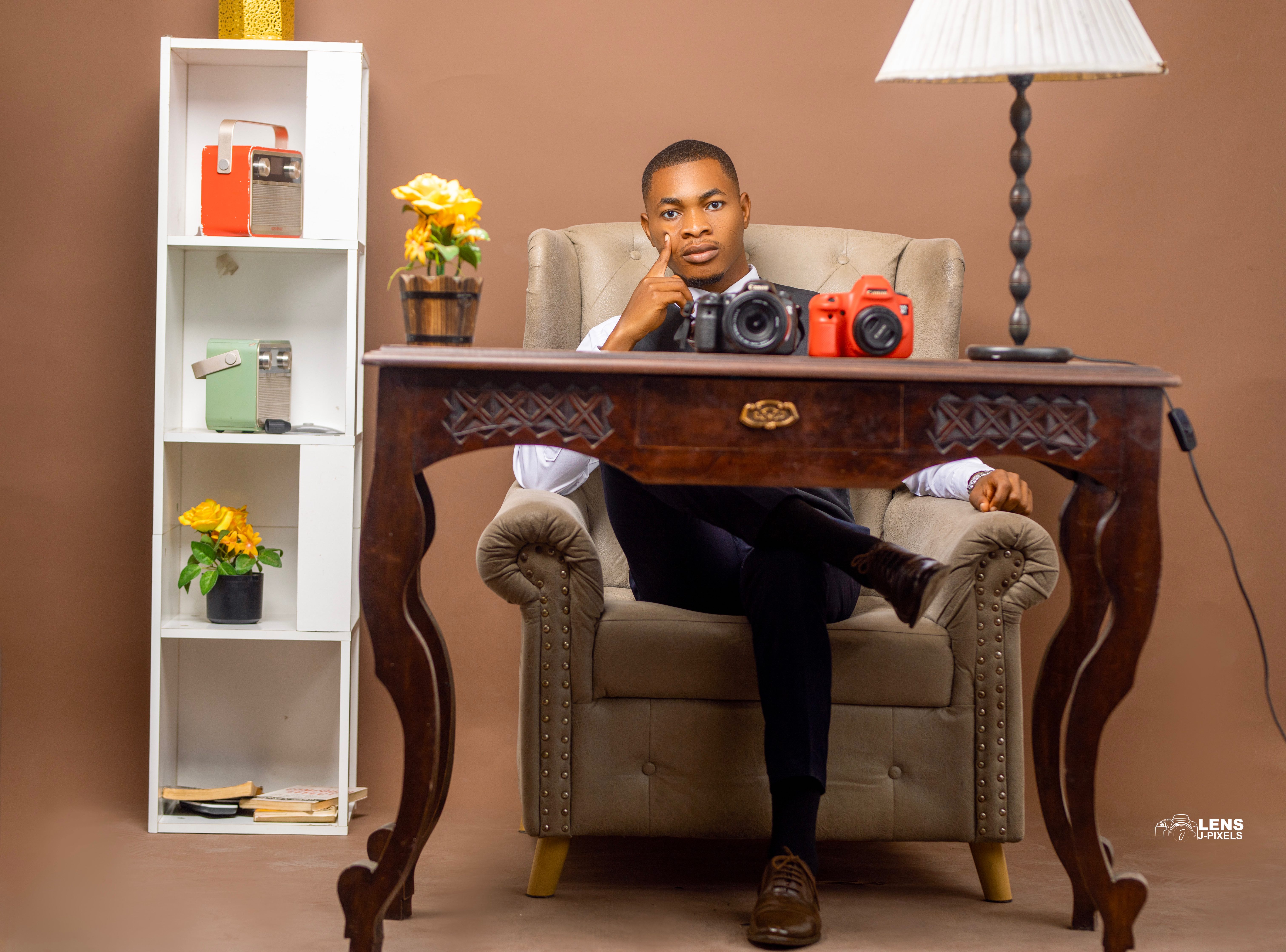 Lens J-Pixels Professional Photography